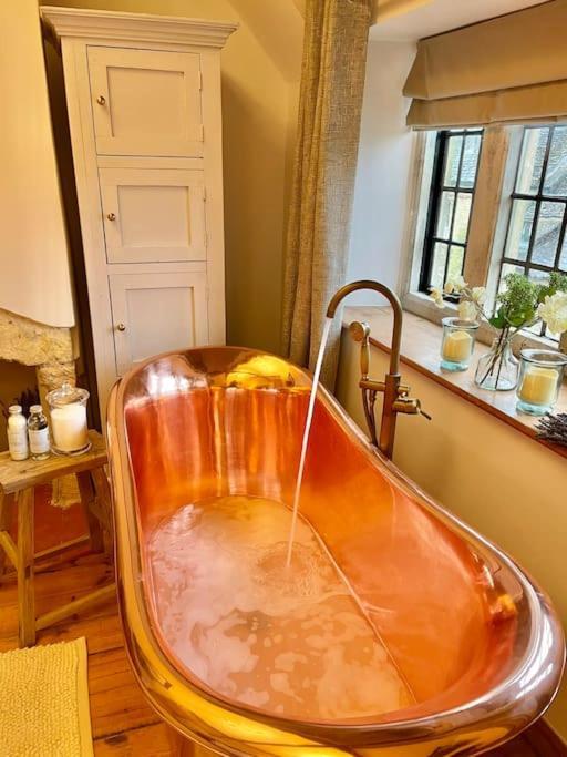 Fordview Cottage Is Full Of Cotwolds Charm 어퍼슬로터 외부 사진