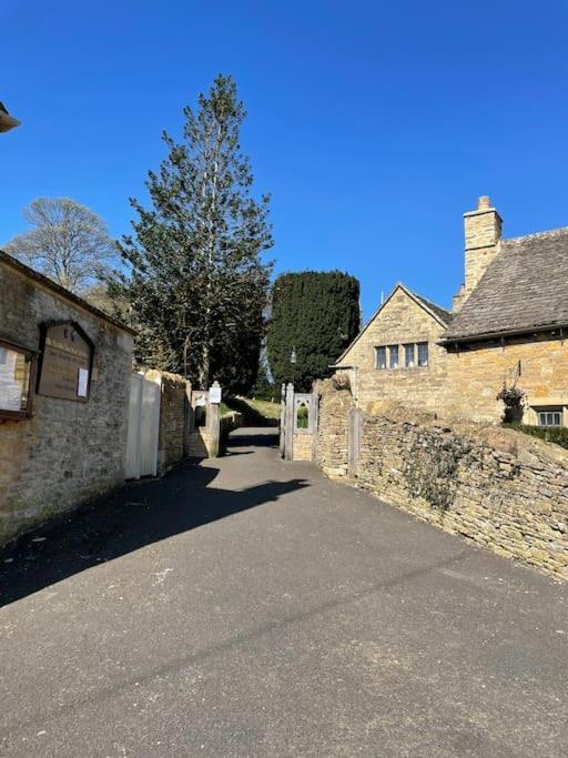 Fordview Cottage Is Full Of Cotwolds Charm 어퍼슬로터 외부 사진