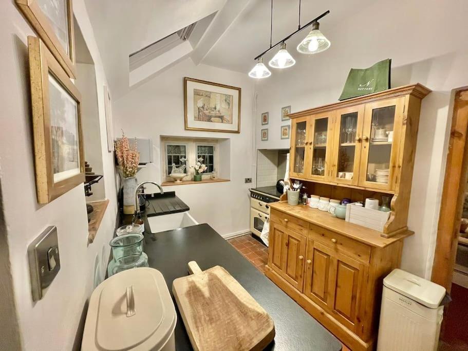 Fordview Cottage Is Full Of Cotwolds Charm 어퍼슬로터 외부 사진